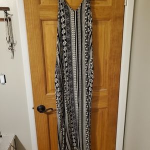 Xhiliration maxi dress